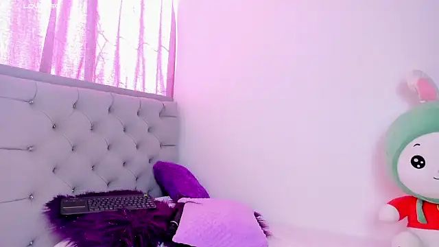 Snapshot of mariam_hill chatting on January 18, 6:43 pm mariam hill online show from January 18, 6:43 pm