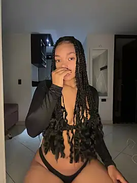 Snapshot of mariam_hill chatting on January 24, 2:07 am mariam hill online show from January 24, 2:07 am