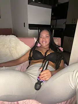 Snapshot of mariam_hill chatting on January 24, 11:45 pm mariam hill online show from January 24, 11:45 pm