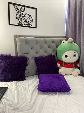 Snapshot of mariam_hill chatting on February 7, 6:24 pm mariam hill online show from February 7, 6:24 pm