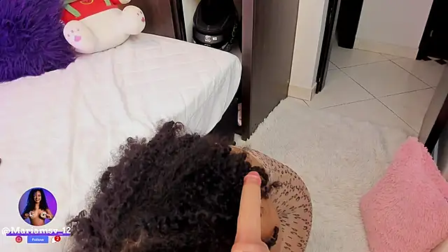 Snapshot of mariam_hill chatting on March 14, 11:00 pm mariam hill online show from March 14, 11:00 pm