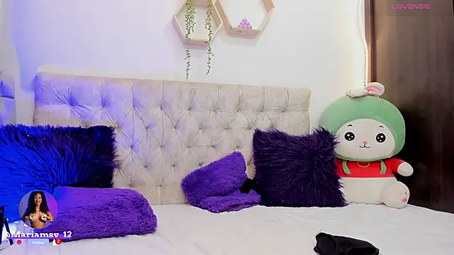 Snapshot of mariam_hill chatting on March 21, 12:18 am mariam hill online show from March 21, 12:18 am