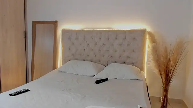 Snapshot of mariam_hill chatting on September 26, 8:57 pm mariam hill online show from September 26, 8:57 pm