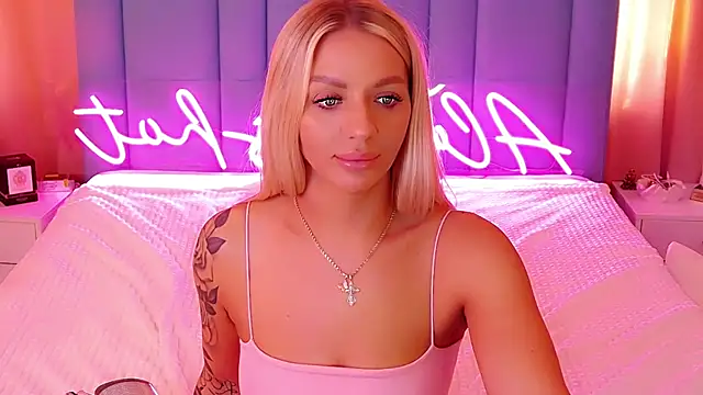 AllwaysHotJ online show from December 25, 7:35 am