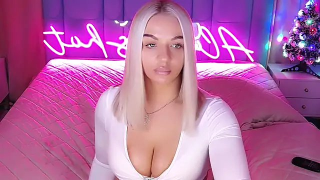 AllwaysHotJ online show from December 20, 2:07 am