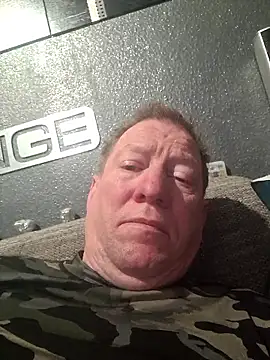 tomtom111111 online show from January 7, 10:45 pm