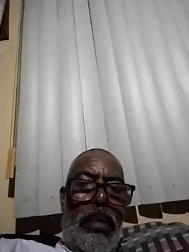 Thadew online show from December 18, 1:55 am