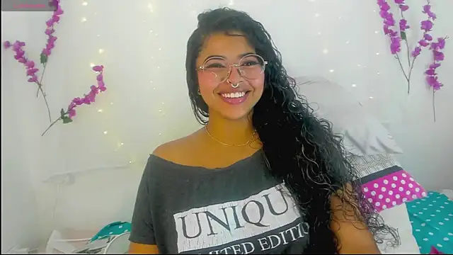 Snapshot of moana_taylor chatting on September 13, 11:21 am moana taylor online show from September 13, 11:21 am