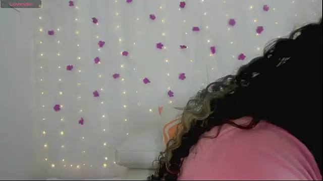 Snapshot of moana_taylor chatting on October 3, 10:56 am moana taylor online show from October 3, 10:56 am