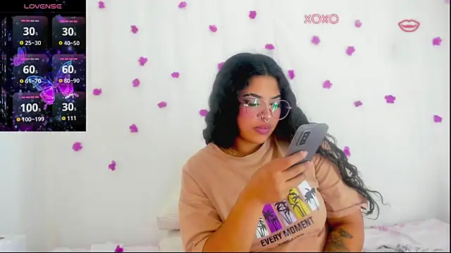 Snapshot of moana_taylor chatting on October 8, 10:24 am moana taylor online show from October 8, 10:24 am