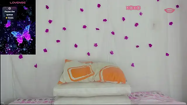 Snapshot of moana_taylor chatting on November 22, 11:42 am moana taylor online show from November 22, 11:42 am