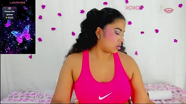 Snapshot of moana_taylor chatting on November 23, 12:16 pm moana taylor online show from November 23, 12:16 pm