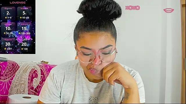 moana taylor online show from March 27, 7:13 pm