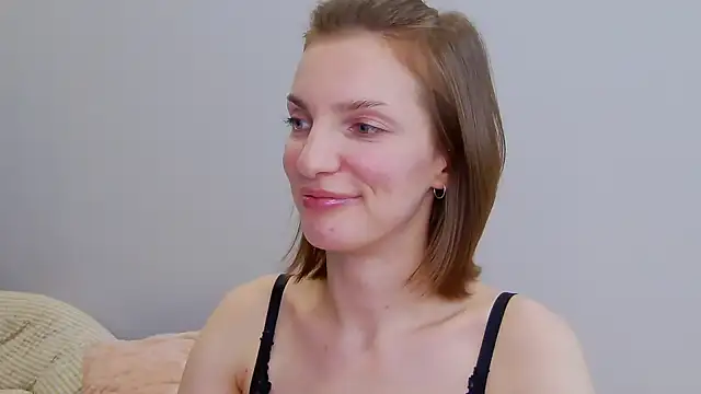 Snapshot of Beauty_Alex chatting on December 28, 4:41 am Beauty Alex online show from December 28, 4:41 am