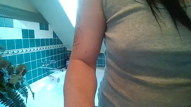 khloebanques online show from September 27, 10:04 pm