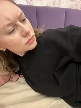 ConnieDaw online show from December 11, 9:30 am