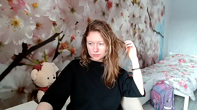 ConnieDaw online show from January 18, 8:10 am