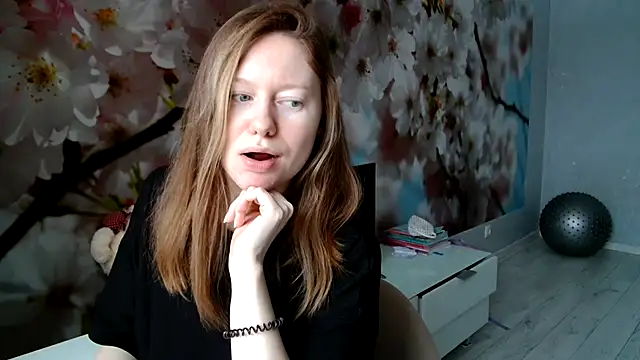 ConnieDaw online show from January 19, 9:33 am