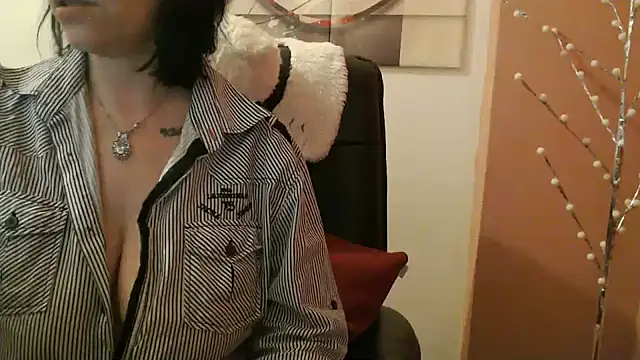 algodonyfresa online show from February 10, 4:08 am