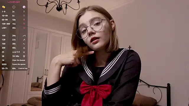 Snapshot of allotropp chatting on October 9, 6:17 pm allotropp online show from October 9, 6:17 pm