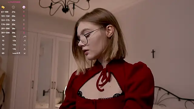 Snapshot of allotropp chatting on October 11, 7:01 pm allotropp online show from October 11, 7:01 pm