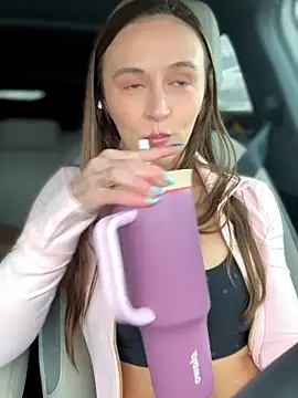 Snapshot of lunagirl13 chatting on January 7, 7:16 pm lunagirl13 online show from January 7, 7:16 pm