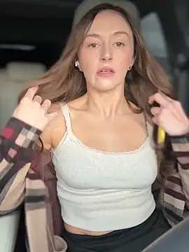 Snapshot of lunagirl13 chatting on February 12, 11:44 pm lunagirl13 online show from February 12, 11:44 pm