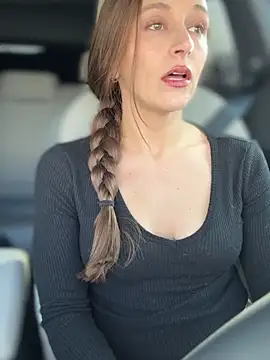 Snapshot of lunagirl13 chatting on February 20, 10:32 pm lunagirl13 online show from February 20, 10:32 pm