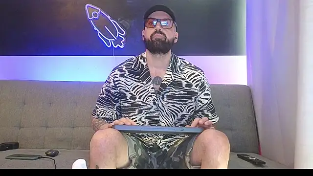 MattxFeet online show from October 23, 5:23 pm