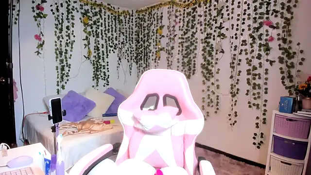 violeta milleer online show from March 15, 6:25 pm