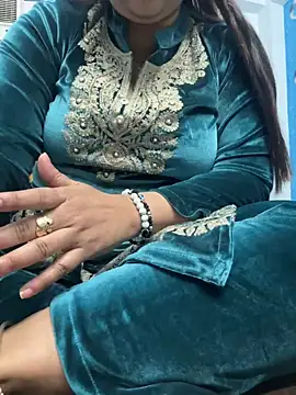 Preet Kaur 69 online show from December 17, 10:01 am