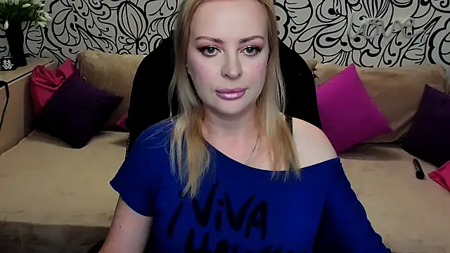Snapshot of Hotdreamhere chatting on July 16, 3:56 am Hotdreamhere online show from July 16, 3:56 am