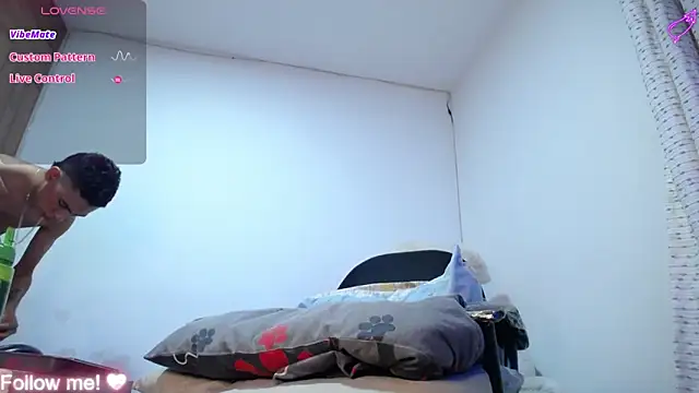 Snapshot of Sammybigcock1_ chatting on January 23, 10:11 am Sammybigcock1 online show from January 23, 10:11 am