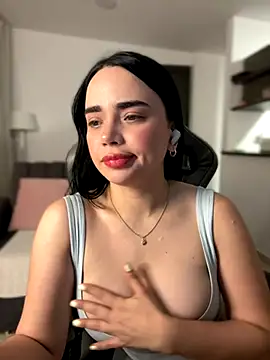 Snapshot of GeorginaJones chatting on October 16, 2:56 am GeorginaJones online show from October 16, 2:56 am