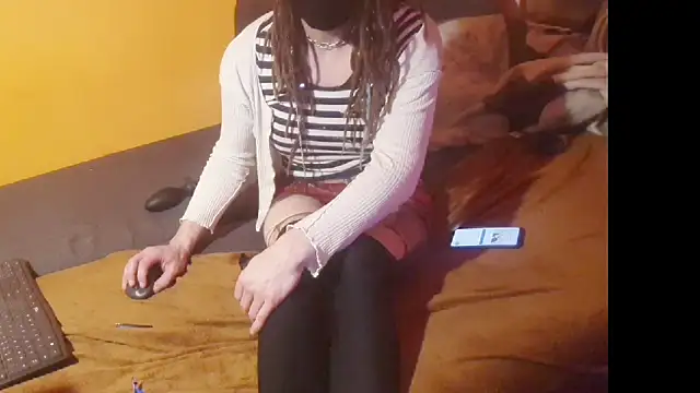 Snapshot of Lillisissi chatting on October 17, 3:42 am Lillisissi online show from October 17, 3:42 am