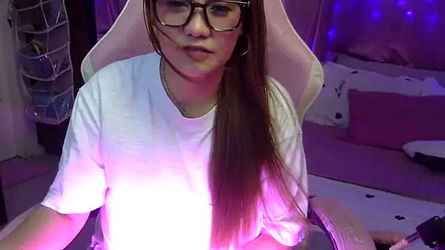 Snapshot of yourbabe_Brielle chatting on February 9, 5:55 am yourbabe Brielle online show from February 9, 5:55 am