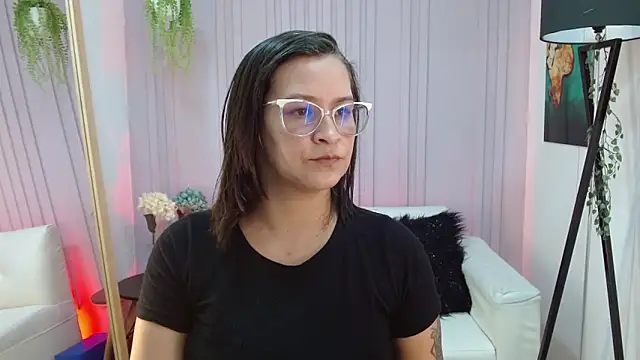 Britney taylor  online show from January 12, 5:44 pm