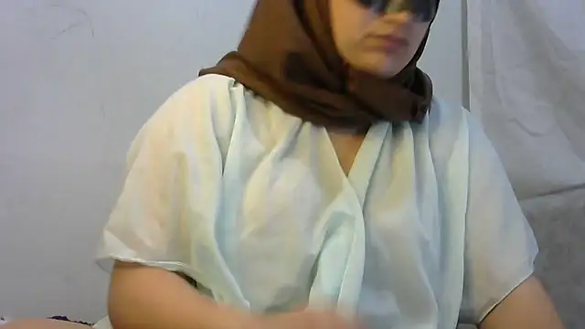 insatiableeee online show from December 24, 9:11 pm