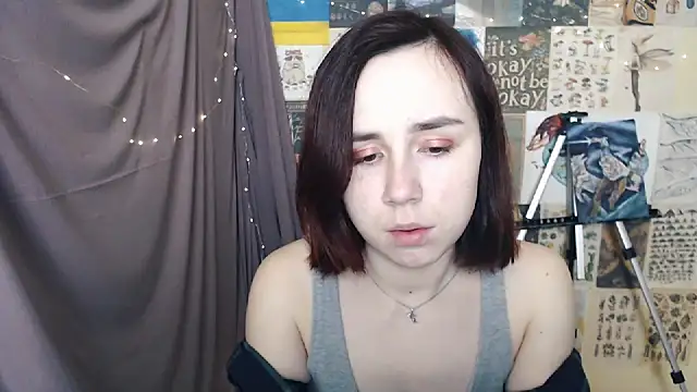 VeryVeryVeryShy  online show from January 11, 6:24 am