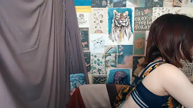 VeryVeryVeryShy  online show from February 3, 12:57 pm