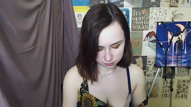 VeryVeryVeryShy  online show from March 1, 9:51 am