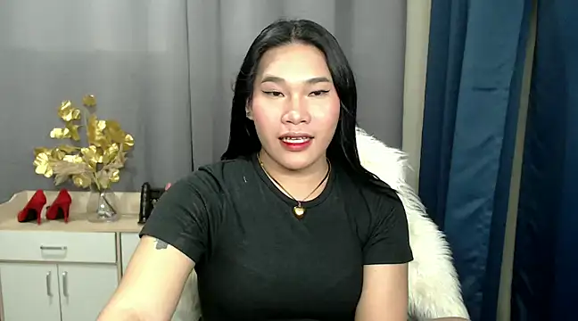 Ur Fantastic Lina online show from December 24, 6:50 pm