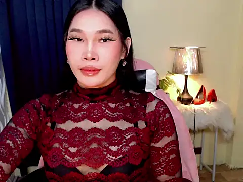 Ur Fantastic Lina online show from December 3, 5:55 pm