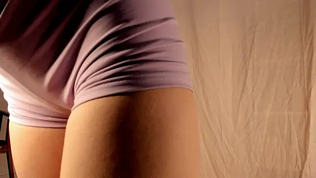 hee jeen online show from February 7, 1:47 am