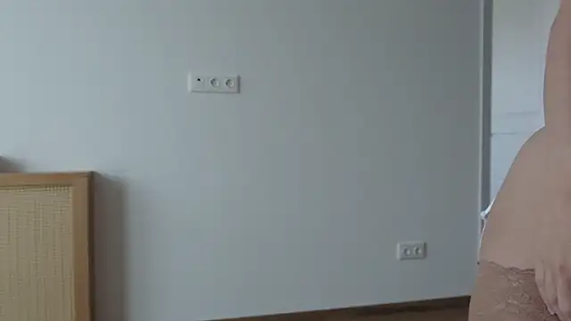 hee jeen online show from September 10, 1:55 pm