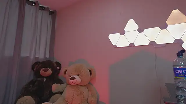 Snapshot of Dubois_Amy chatting on February 11, 9:56 pm Dubois Amy online show from February 11, 9:56 pm