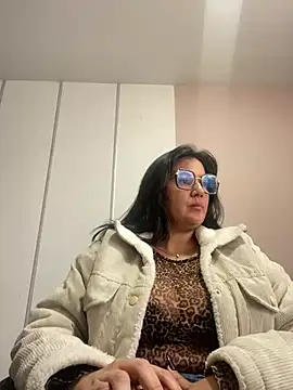 SWEETLILY18 online show from January 29, 2:10 pm