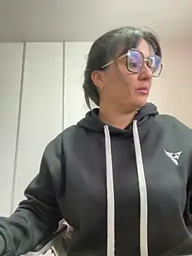 SWEETLILY18 online show from January 31, 2:17 pm