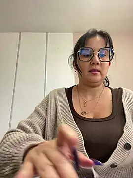 SWEETLILY18 online show from February 4, 2:21 pm