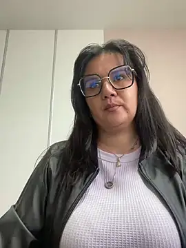 SWEETLILY18 online show from February 10, 2:16 pm